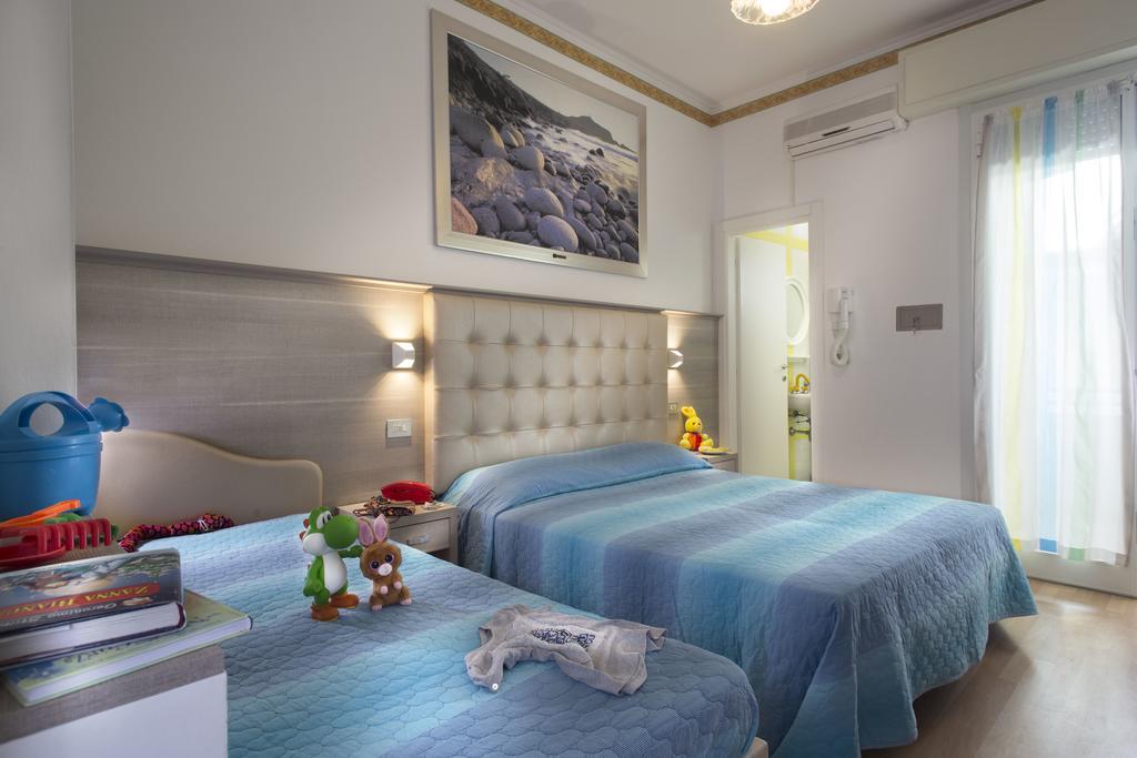 Hotel Titanus Bellaria-Igea Marina Exterior photo