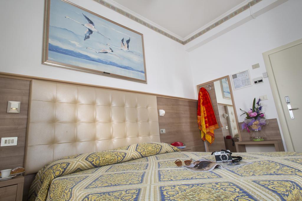 Hotel Titanus Bellaria-Igea Marina Exterior photo