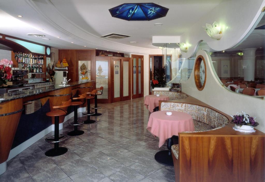 Hotel Titanus Bellaria-Igea Marina Exterior photo