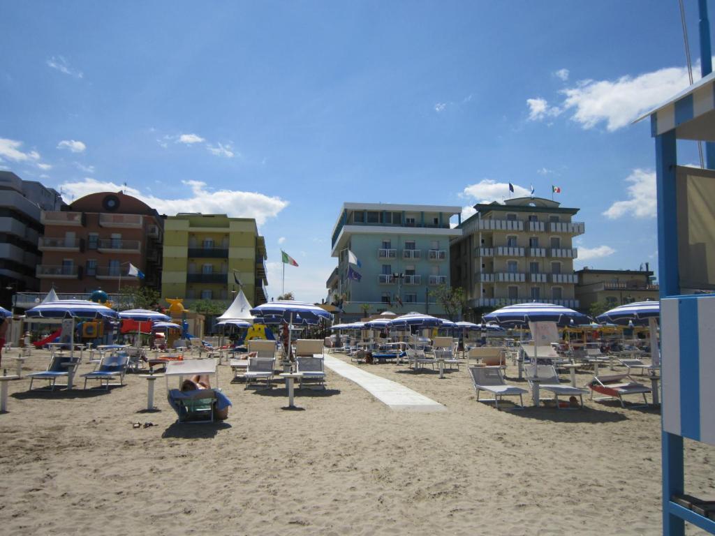 Hotel Titanus Bellaria-Igea Marina Exterior photo