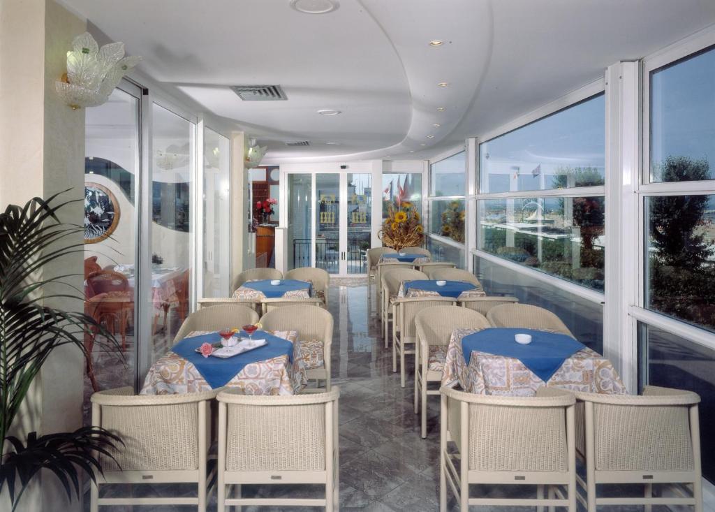 Hotel Titanus Bellaria-Igea Marina Exterior photo